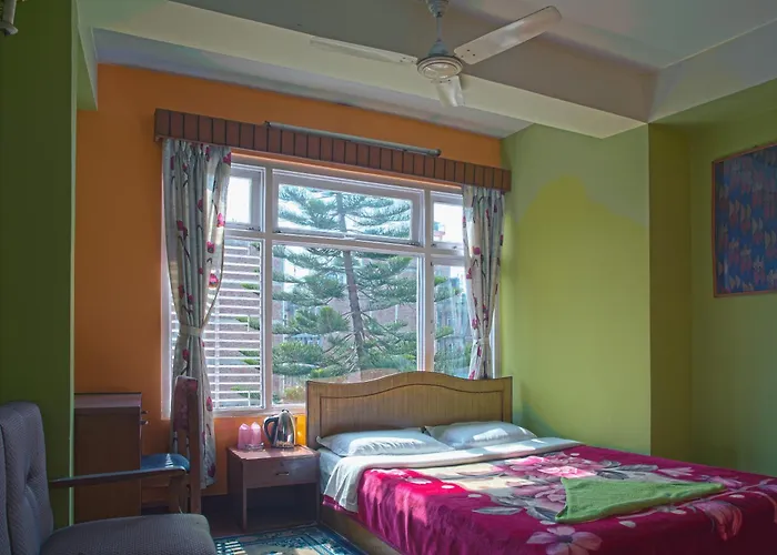 Bed & Breakfast Discovery 2*