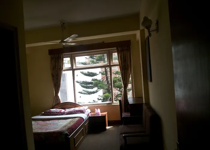 Bed & Breakfast Discovery 2*