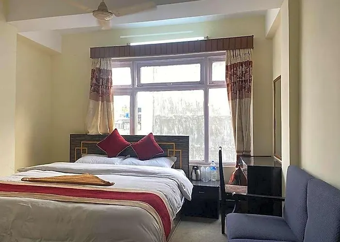 Bed & Breakfast Discovery 2*