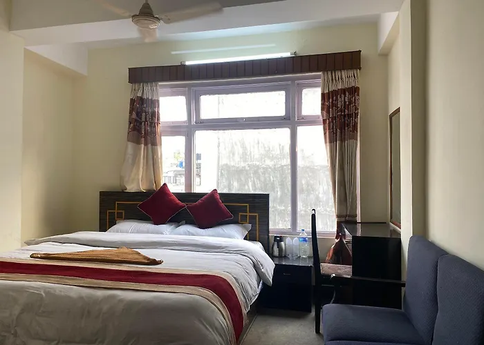 Bed & Breakfast Discovery 2*