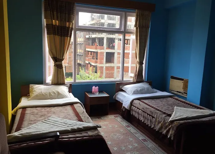 Discovery 2* Kathmandu