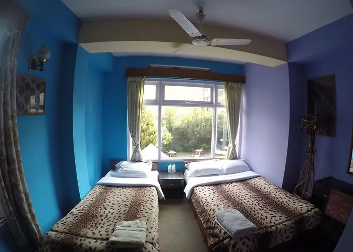 Bed & Breakfast Discovery 2*